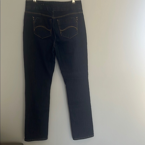 Reitmans Blue Straight Leg Jeans Classic Style - Picture 5 of 6